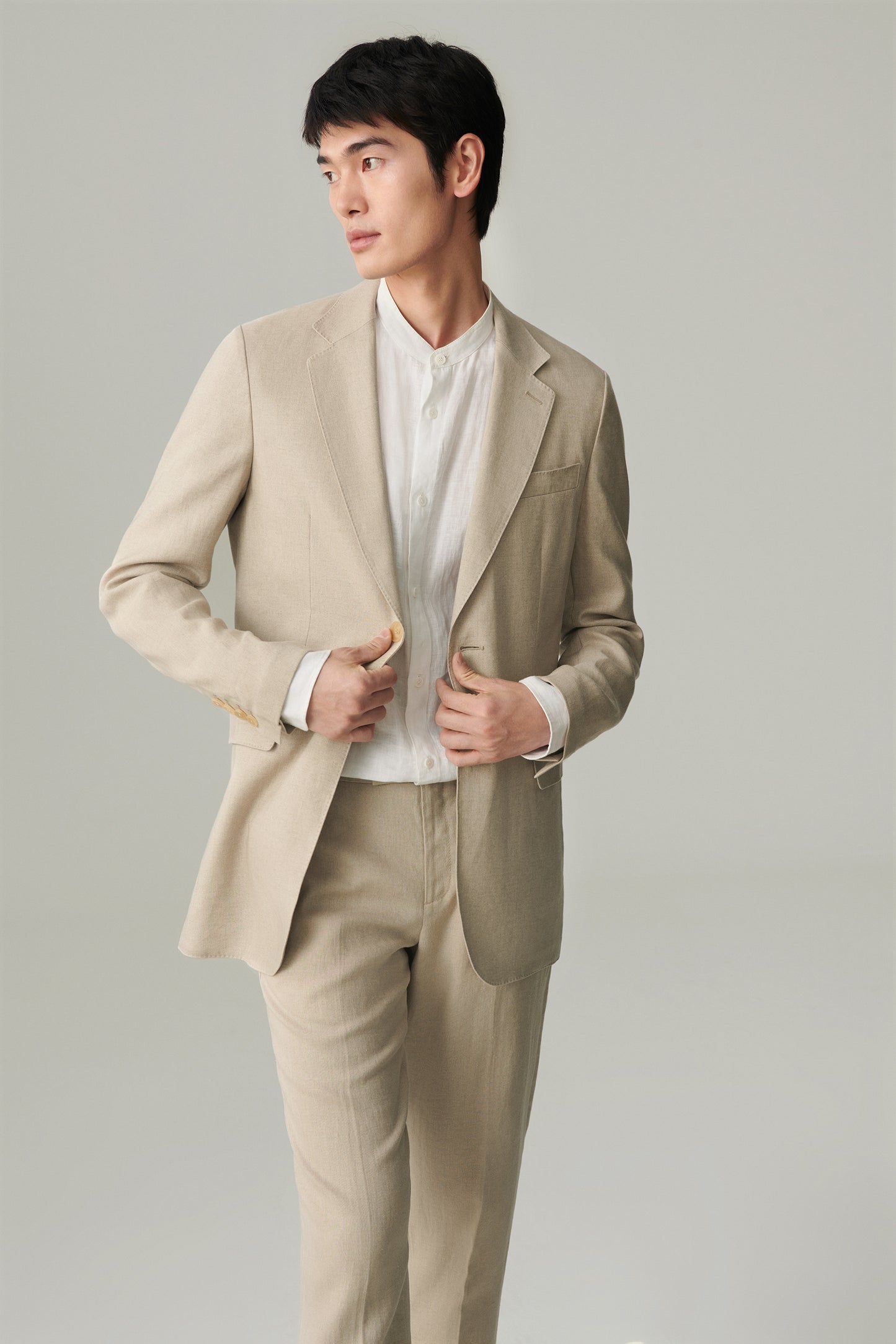 Straight-Fit Blazer in Undyed Linen