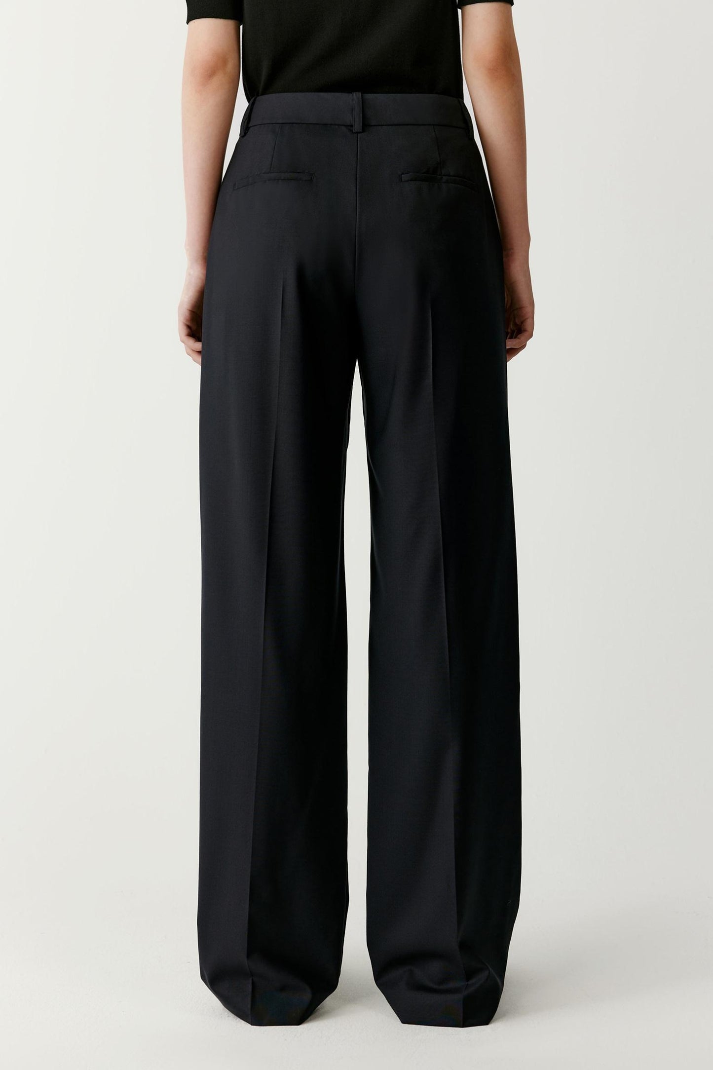 Pantalon droit en laine peignée