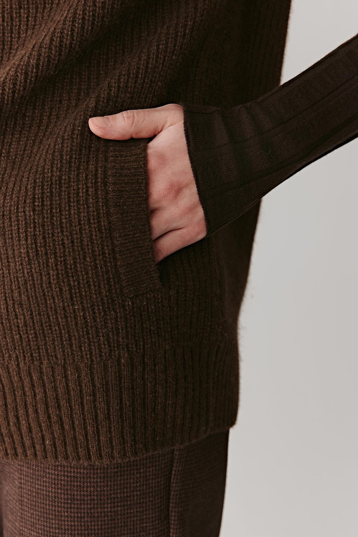 Gilet à capuche en maille de laine