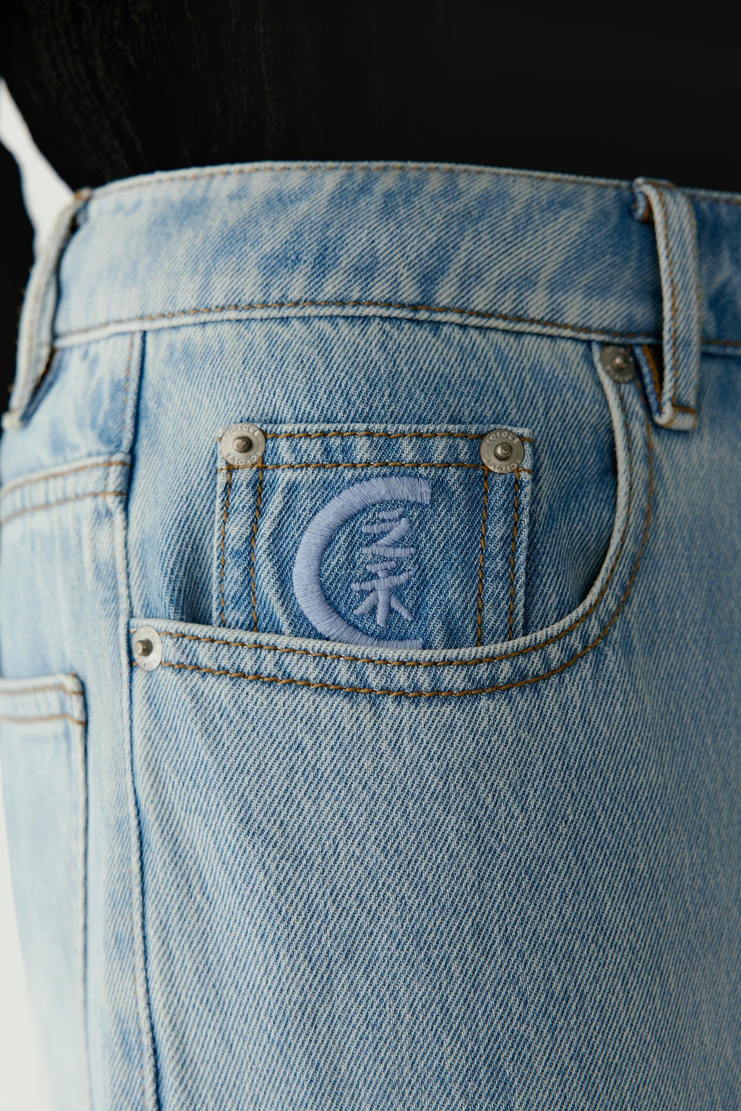 Jean large en Earth Denim