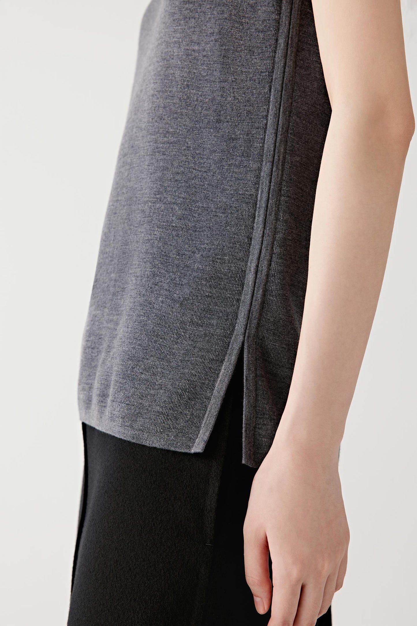 Top sans manches en laine superfine