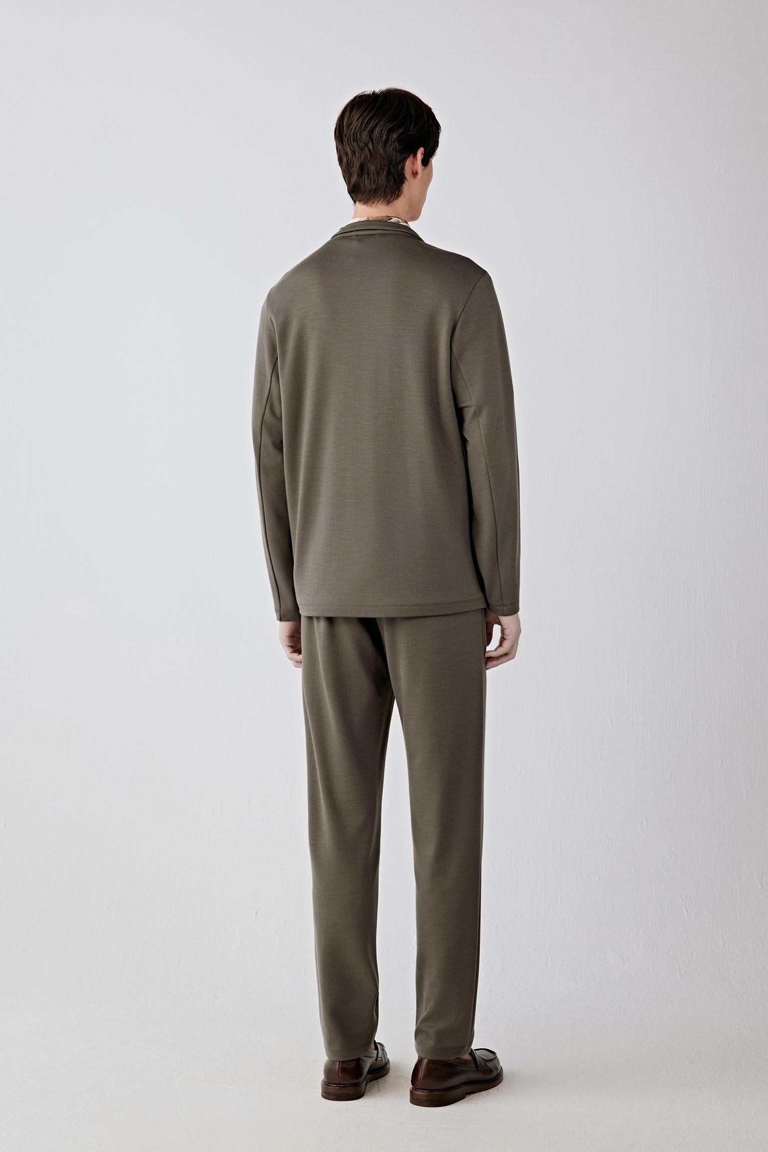 Back view showing the straight cut and clean structure.