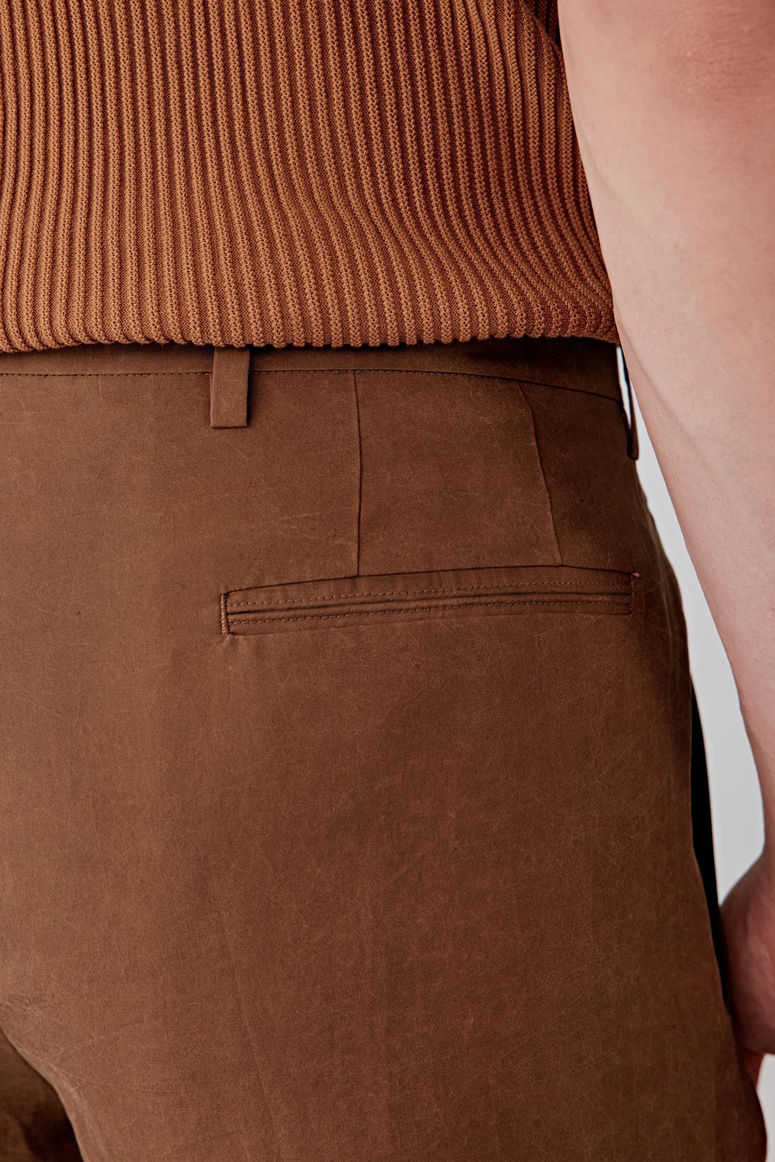 Close-up of the fabric and ribbed top interaction, highlighting the matte finish, slightly crisp hand feel and fine irregularities in the weave, characteristic of the traditional Gambiered Canton gauze process