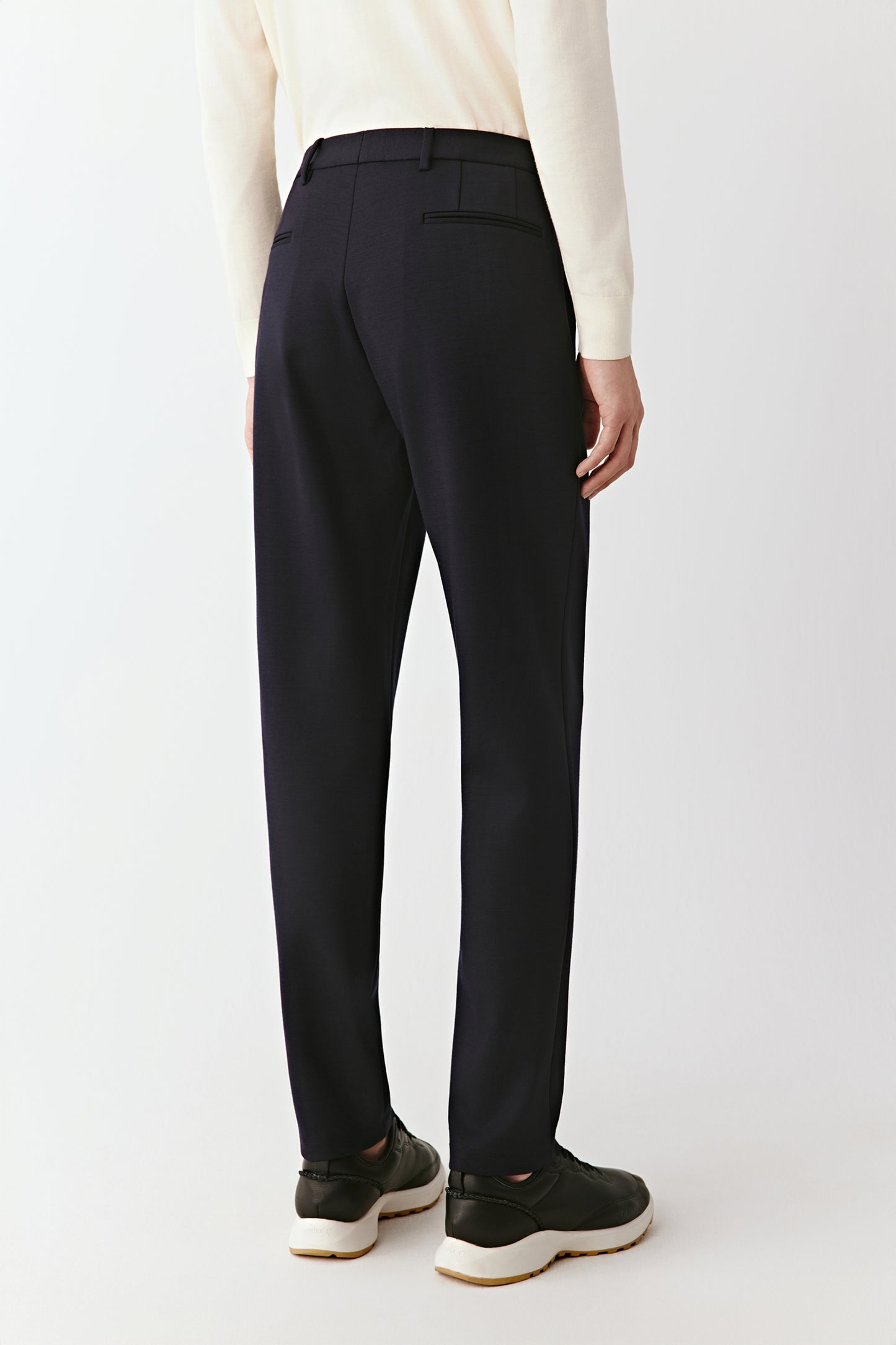 Trousers in Structured Wool-Blend Stretch