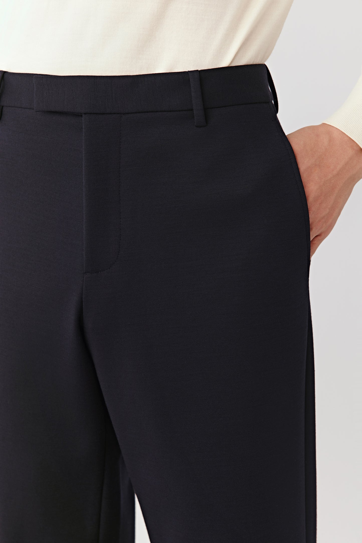 Trousers in Structured Wool-Blend Stretch