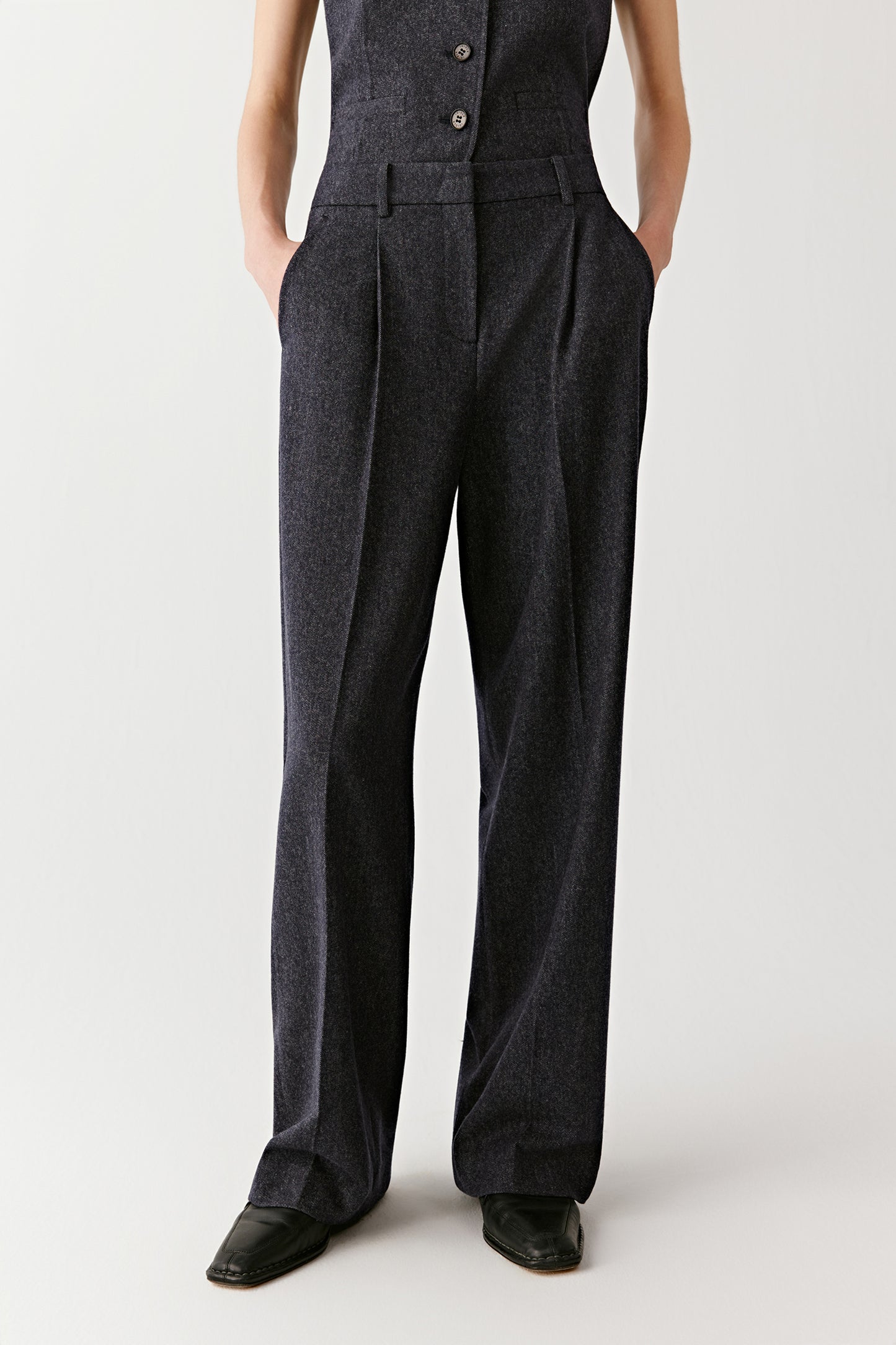 Pantalon droit en laine