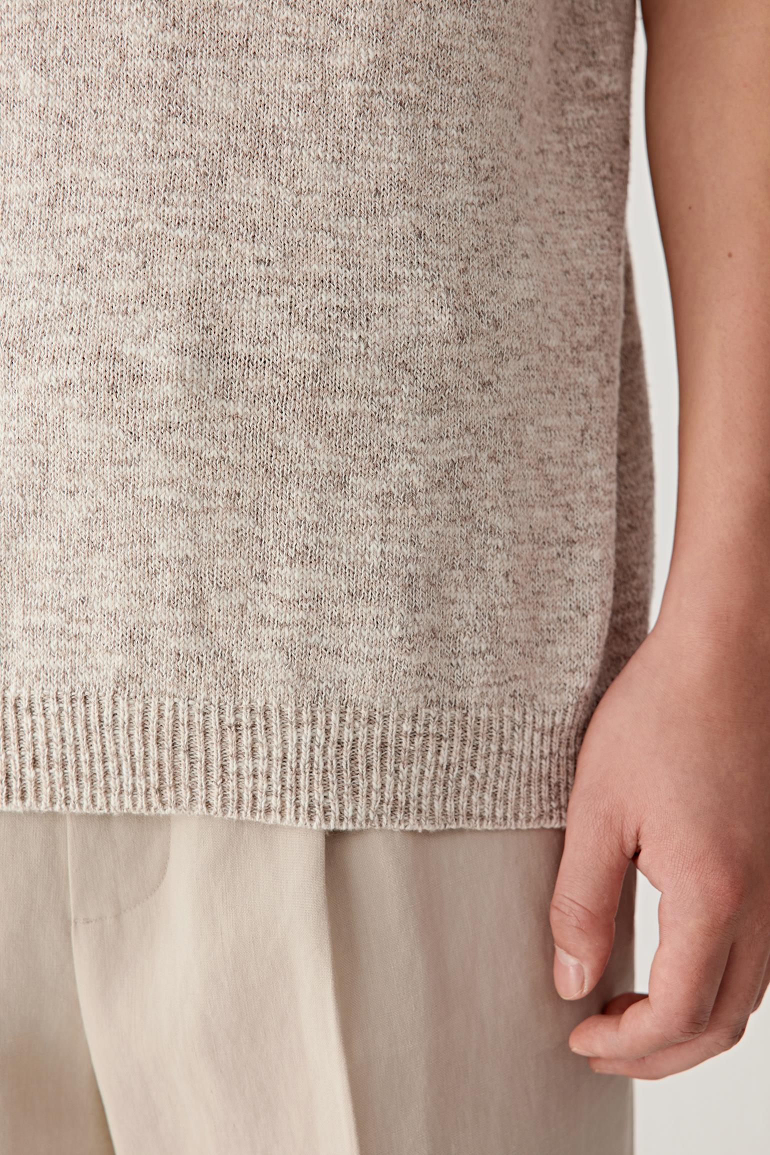 Close-up revealing the irregular slub yarn texture.