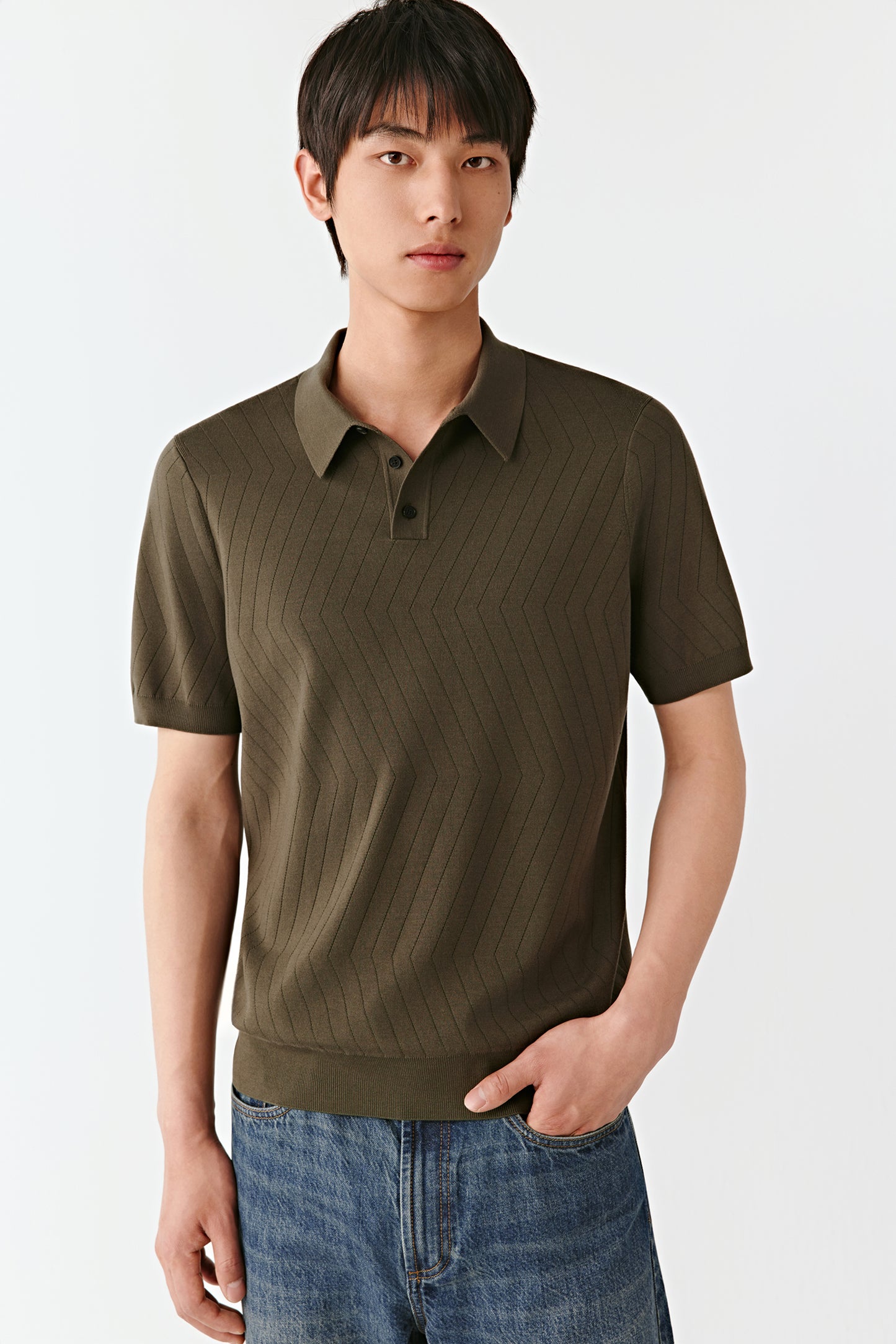 Short-sleeved Polo Shirt in Silk Knit