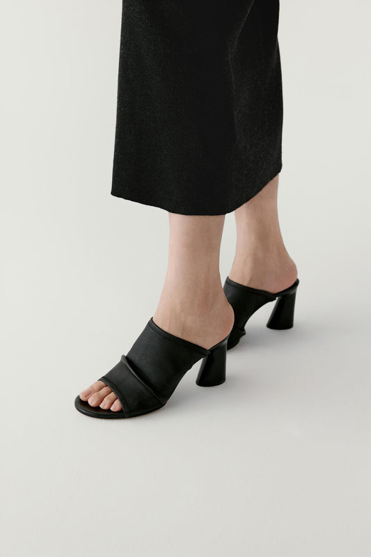 Sandales à talon en cuir nappa plissé