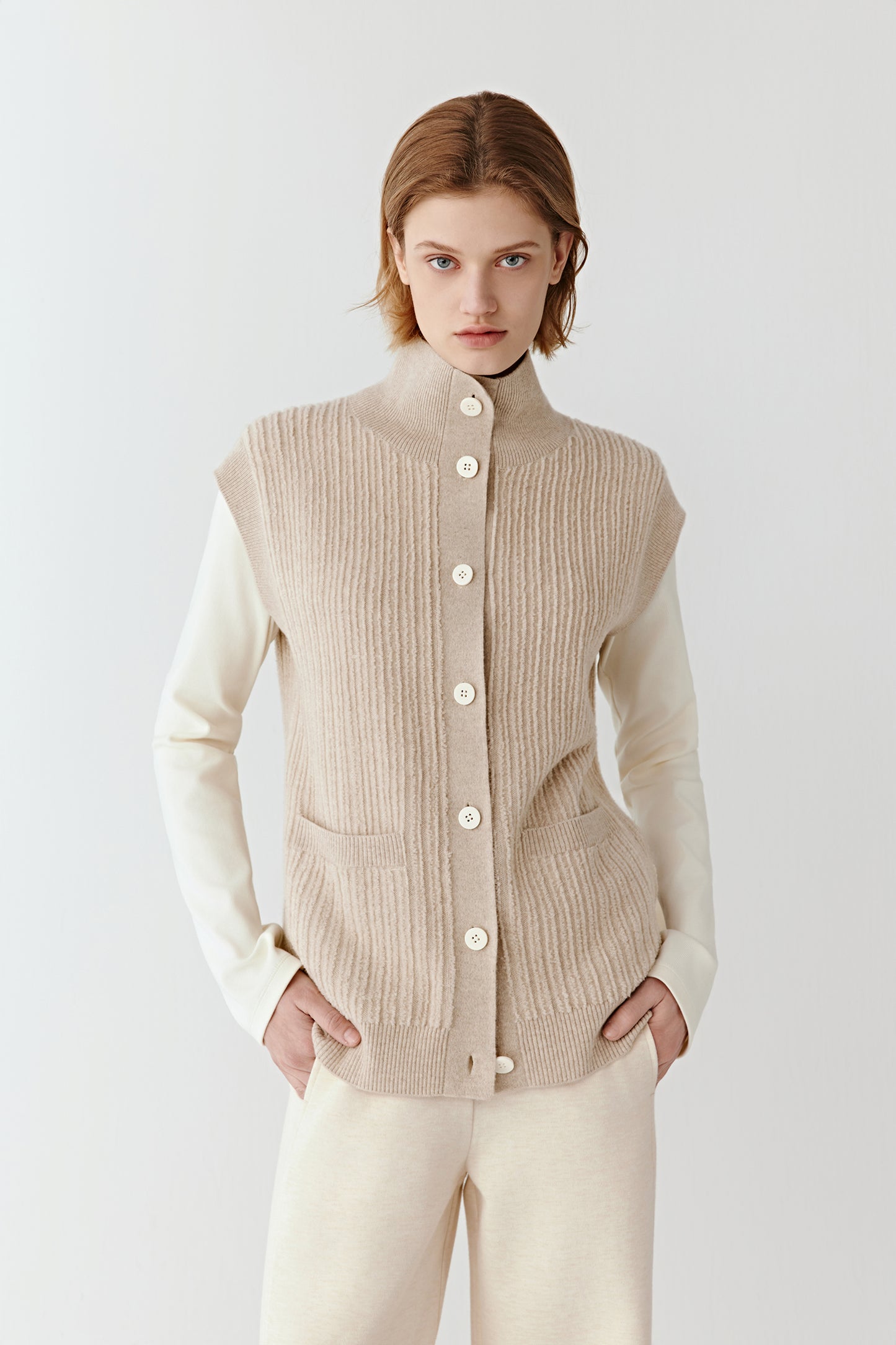 Cardigan in Undyed Cashmere Knit