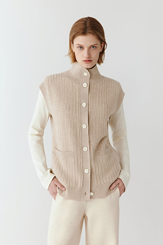 Cardigan in Undyed Cashmere Knit