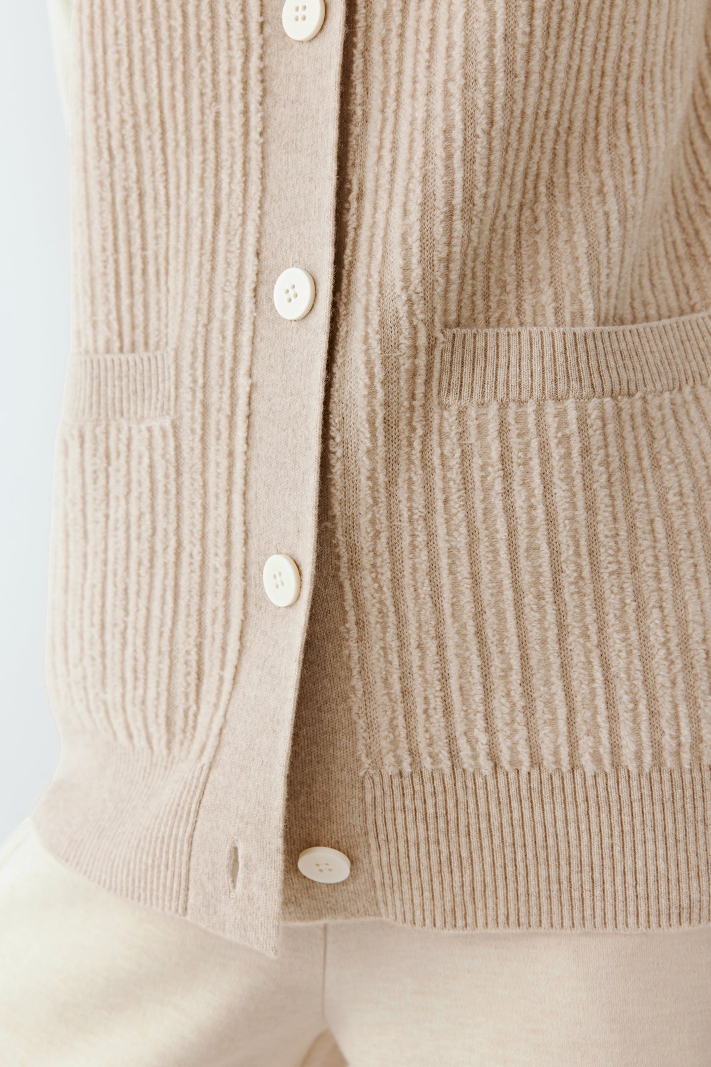 Cardigan in Undyed Cashmere Knit