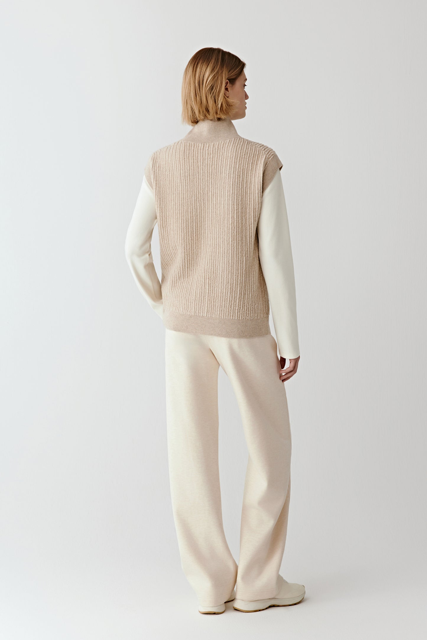 Cardigan in Undyed Cashmere Knit