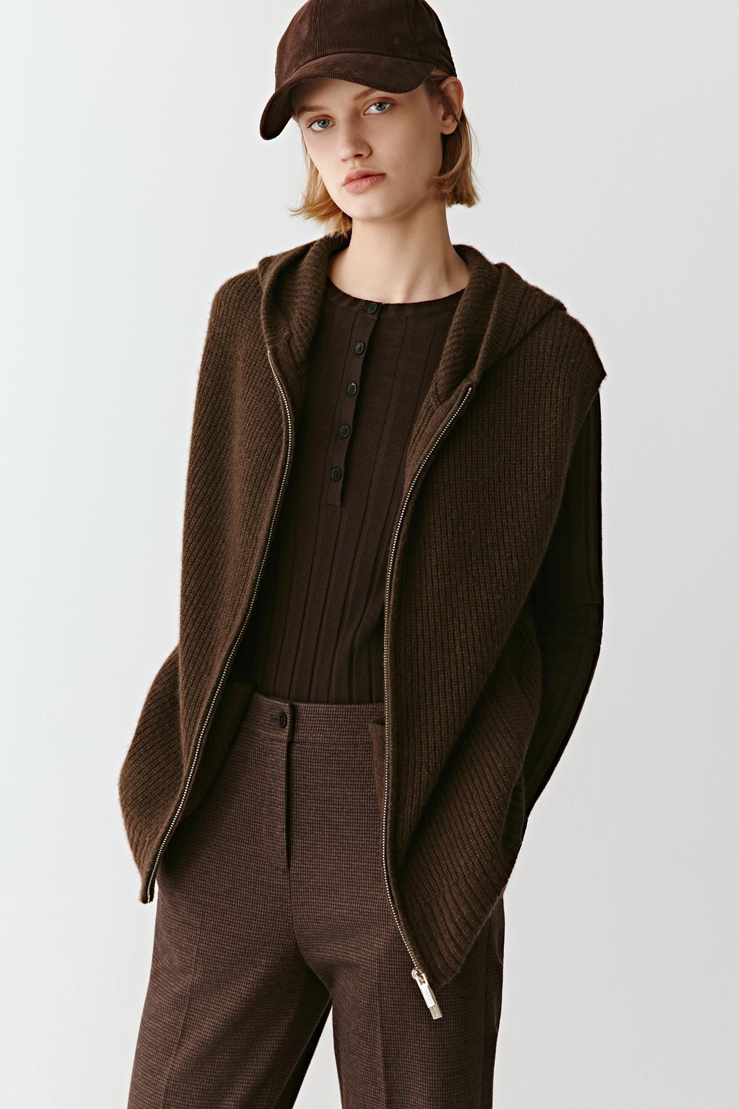 Gilet à capuche en maille de laine