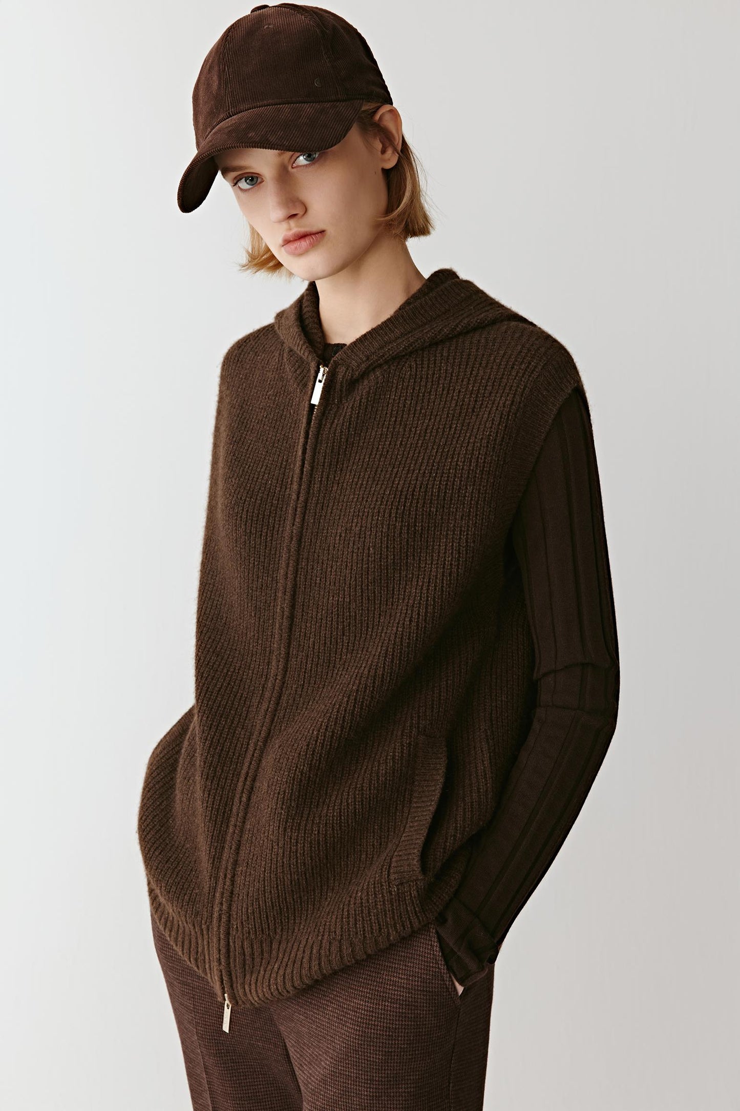 Gilet à capuche en maille de laine