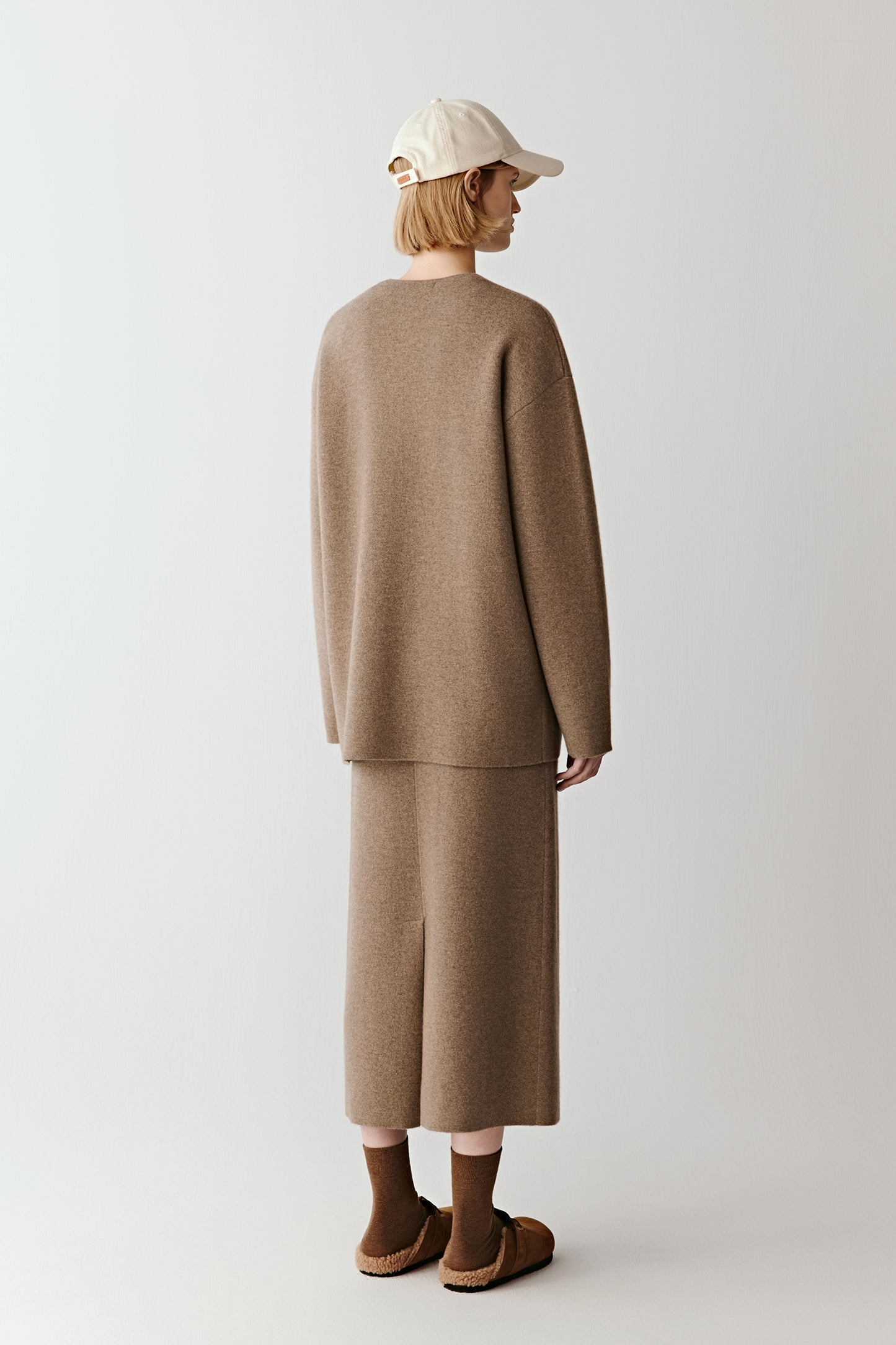 Cardigan in Undyed Cashmere and Wool Knit