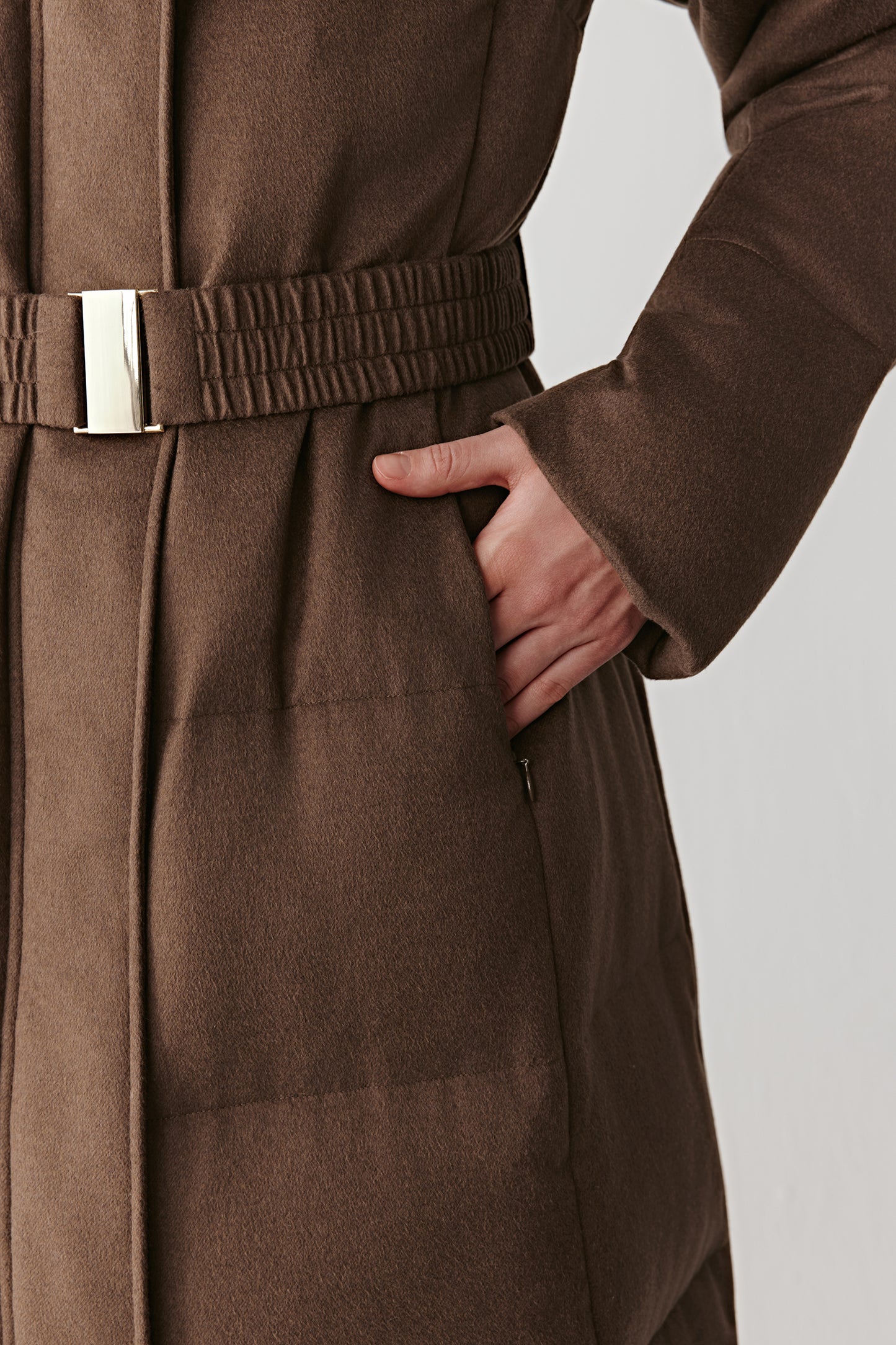 Doudoune longue en tweed de chameau et soie