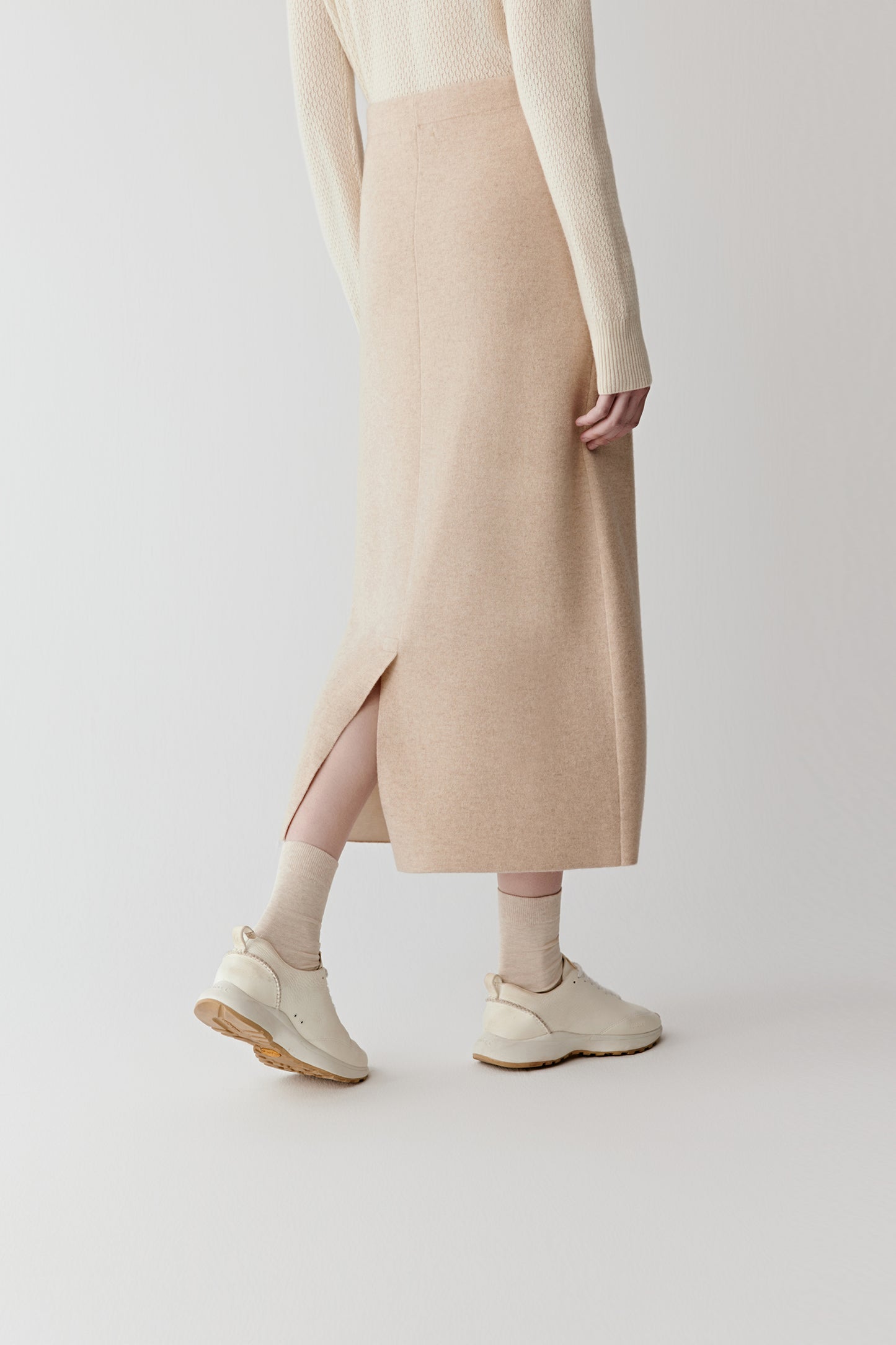 Jupe midi en cachemire sans teinture