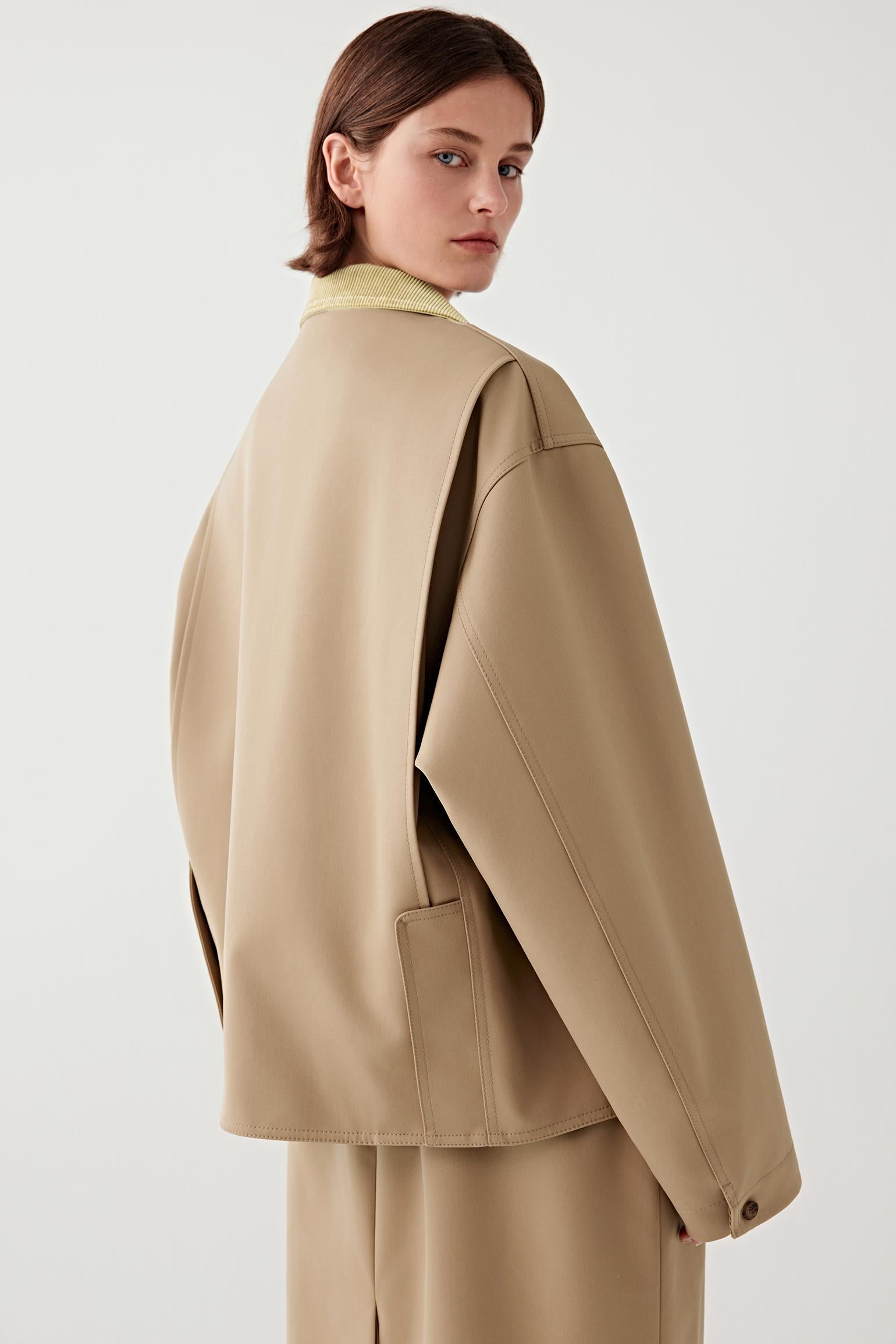 Back view highlighting the straight cut.