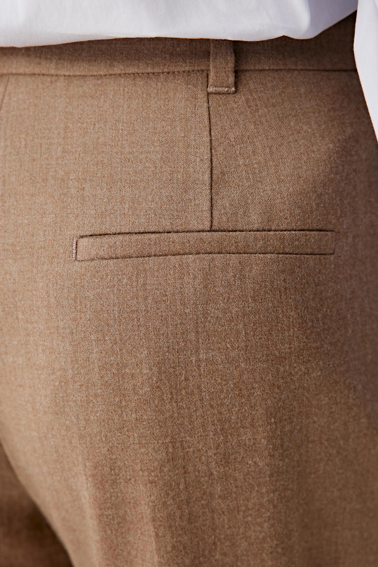 Detail of the flannel texture, highlighting its soft, brushed finish.