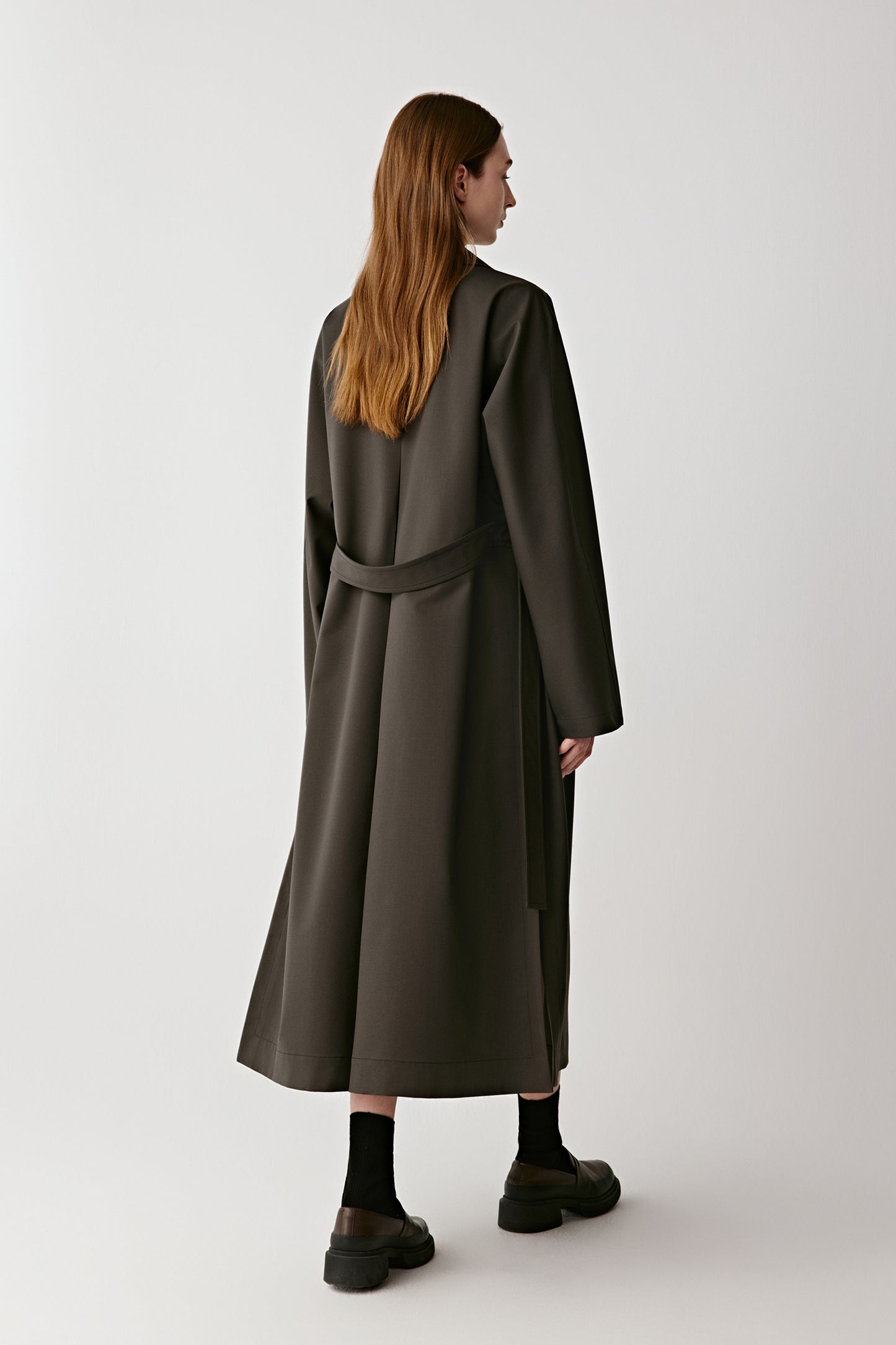 Straight-Cut DEW Trench Coat in Wool and Silk