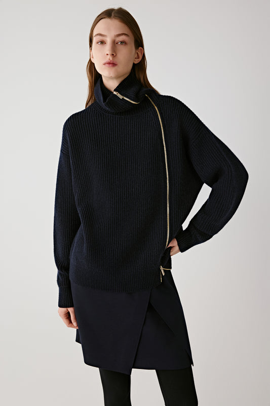 Asymmetrical Cardigan in Wool and Cashmere with Zip Fastening