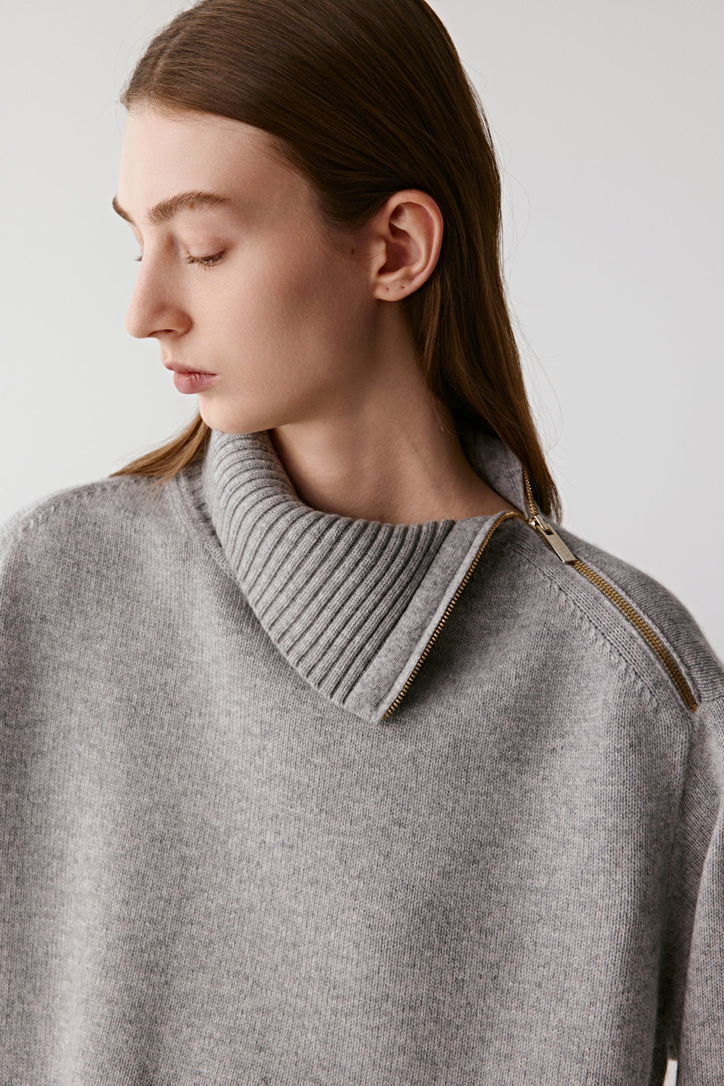 Jumper in Cashmere with Zip Neck