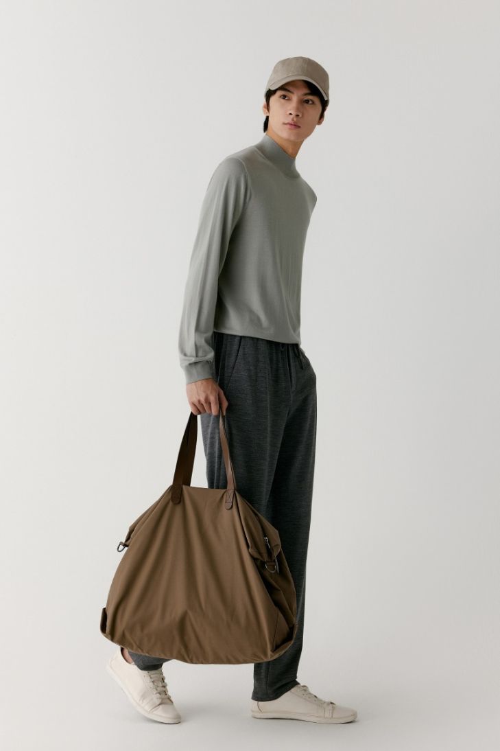 Blended wool shoulder weekend bag