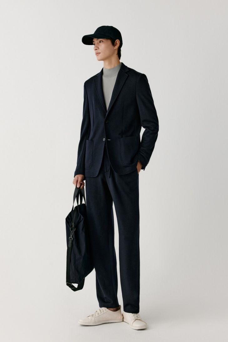 Slim-fit blazer with patch pockets