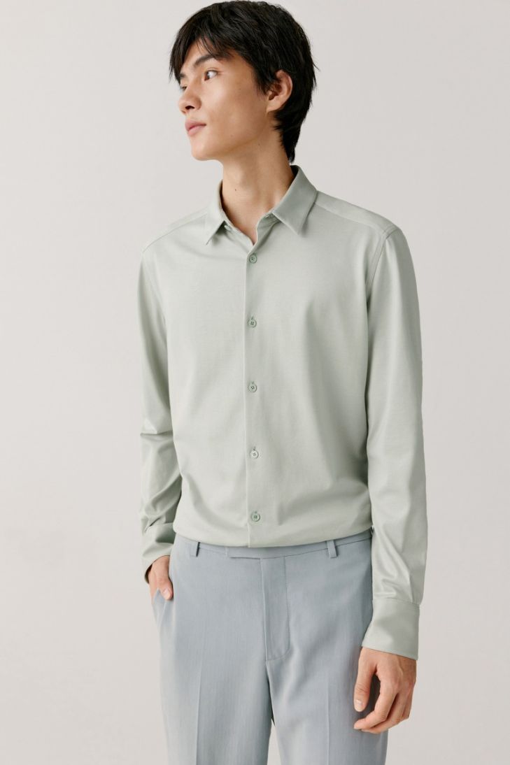 Fitted long sleeved shirt