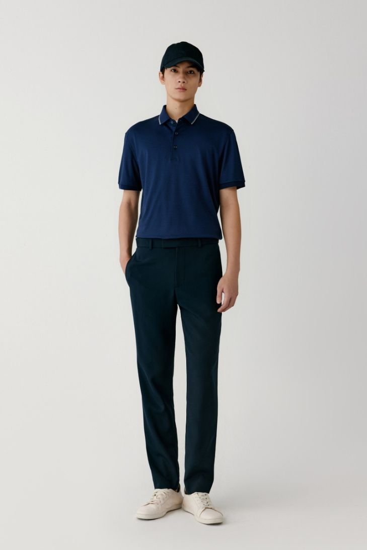 Straight-fit polo shirt with a contrasting collar