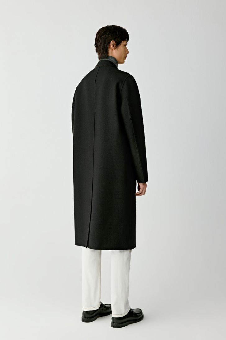 Straight wool and cashmere coat