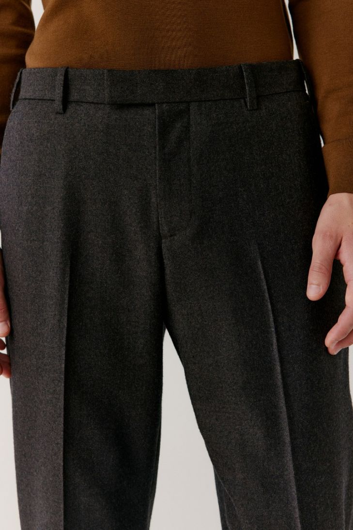 Pantalon ajusté en flanelle de laine