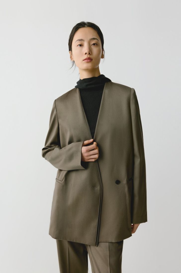 Collarless wool jacket