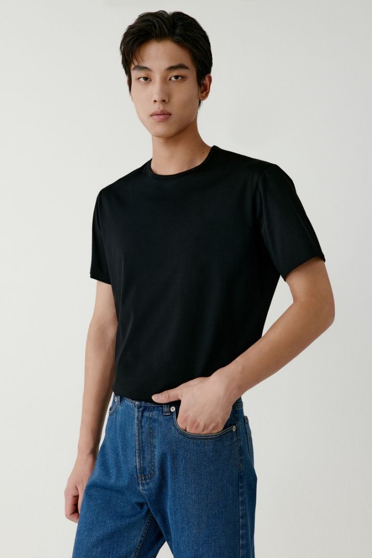 Short-sleeved cotton t-shirt