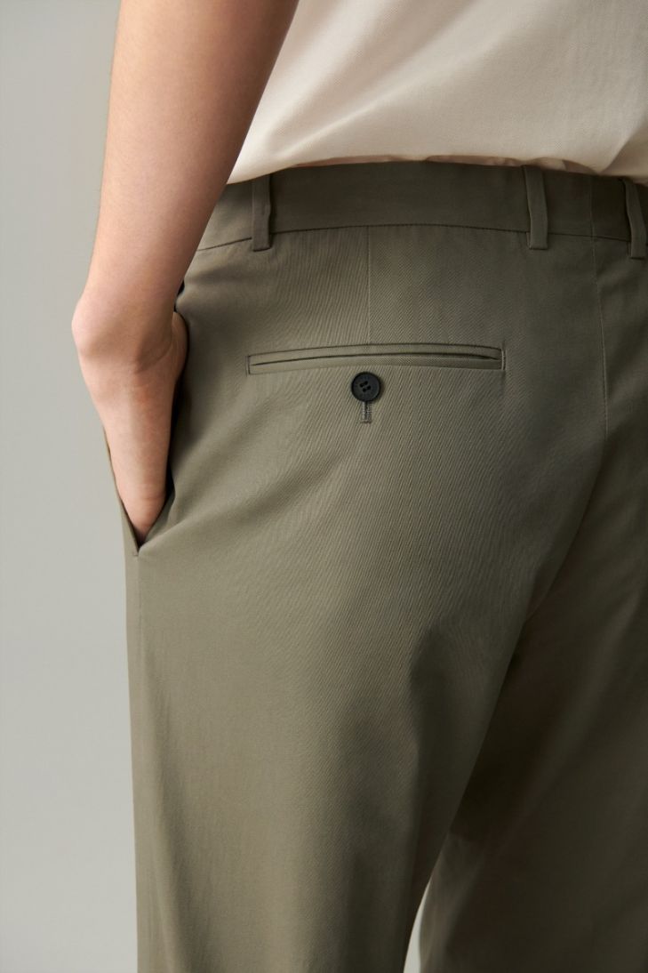 Pantalon ajusté en toile de coton