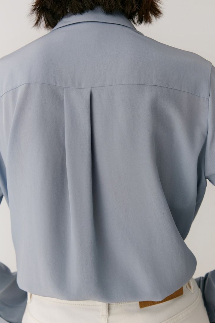 Chemise droite en soie à poches plaquées