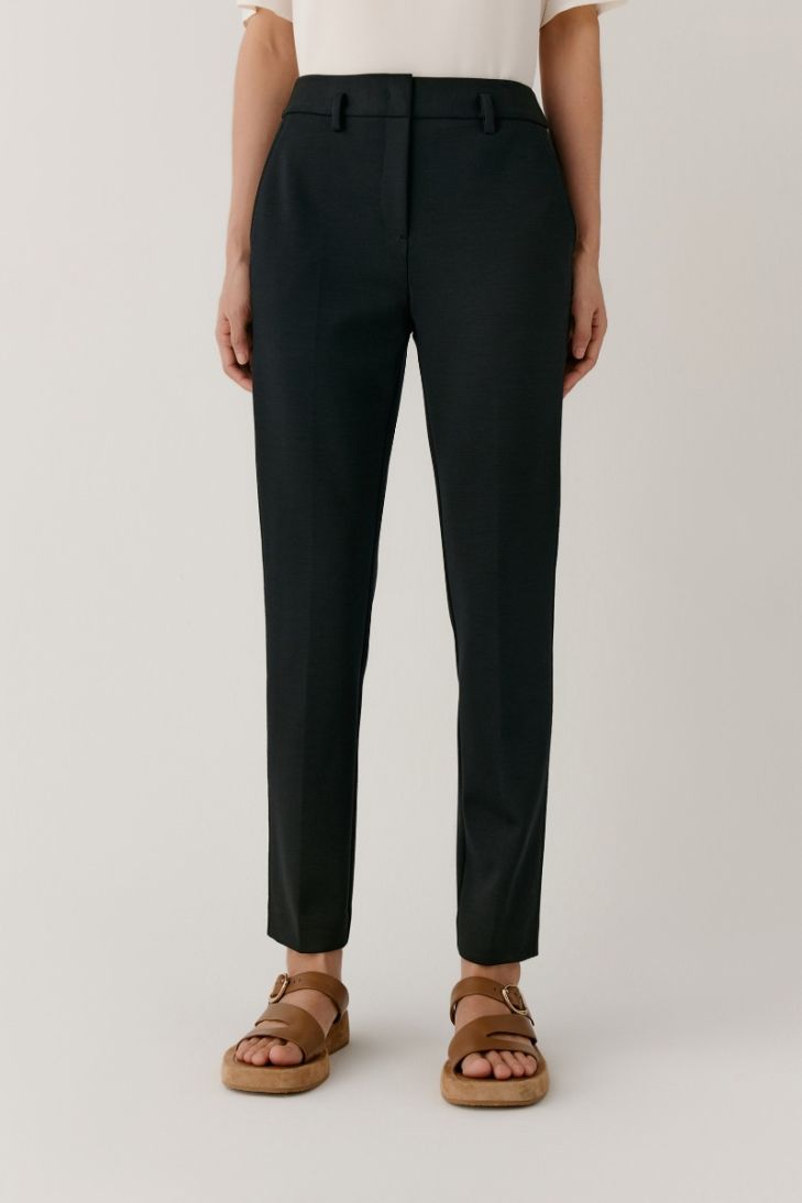 Tapered cropped wool trousers