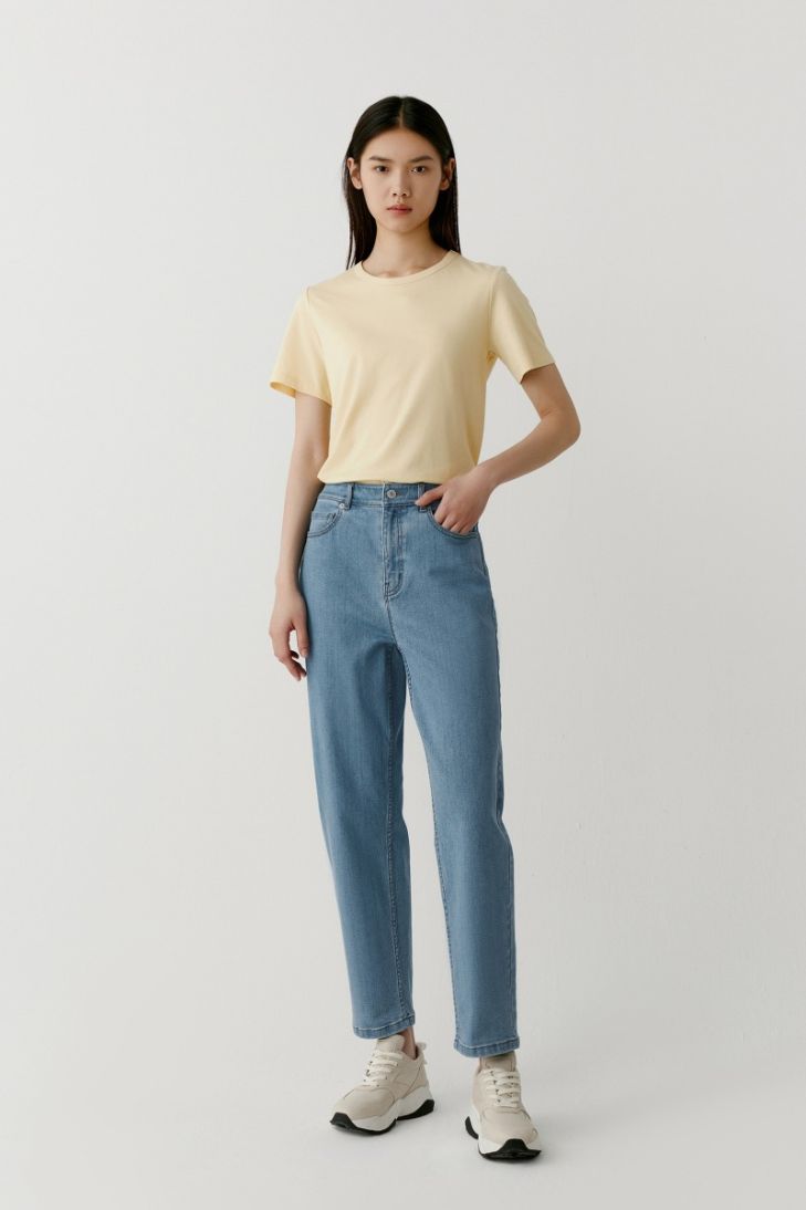 Cropped tapered jeans