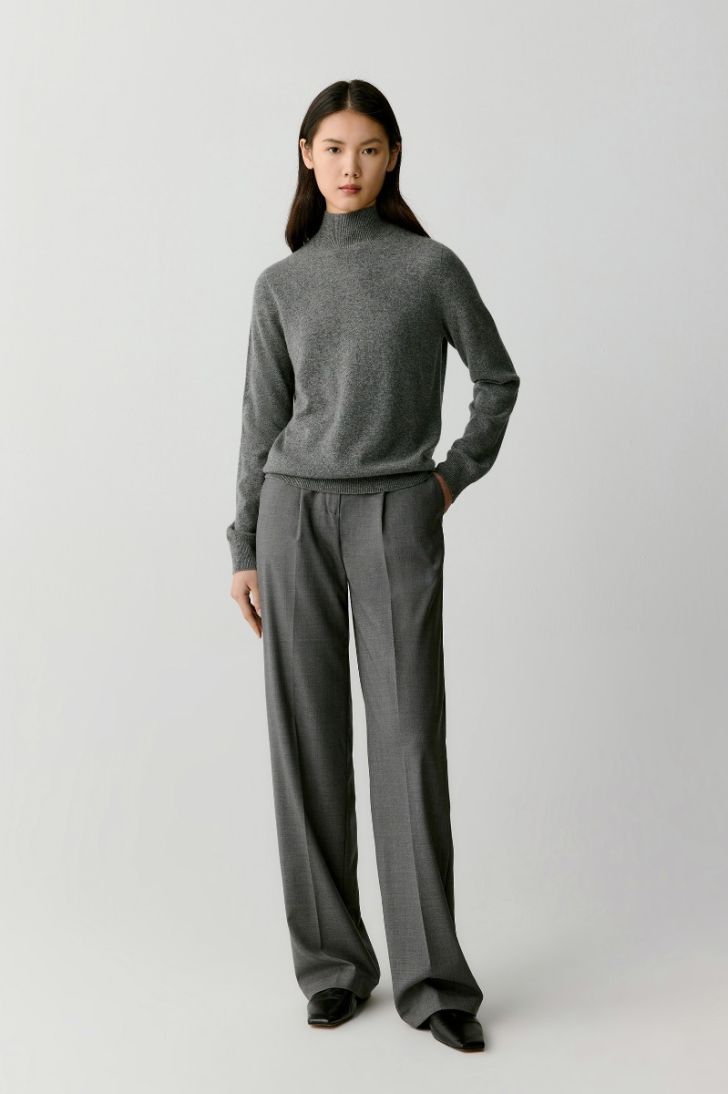 High-neck cashmere jumper