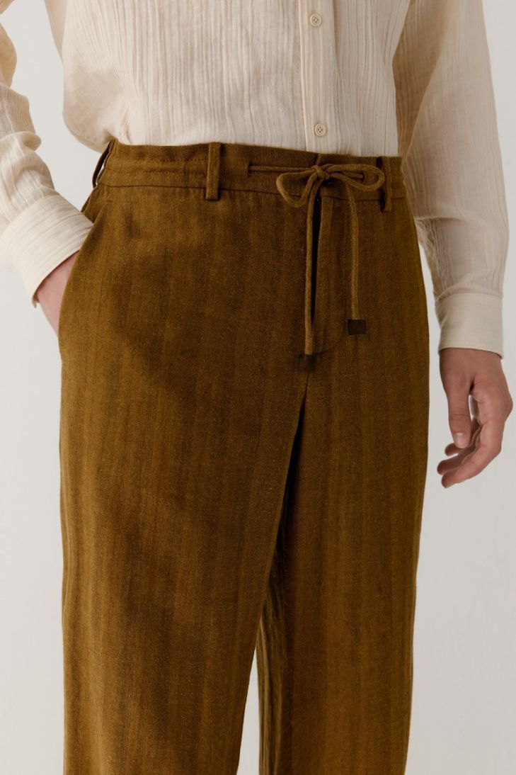 Pantalon à chevrons en lin et coton mélangés