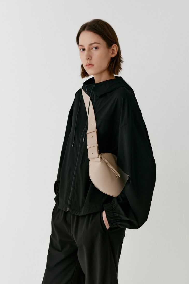 Seed Sling smooth leather bag