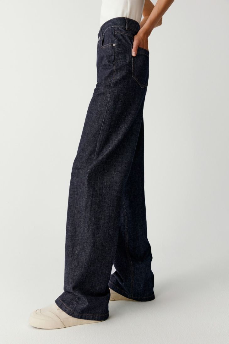 Wide leg stretch denim jeans