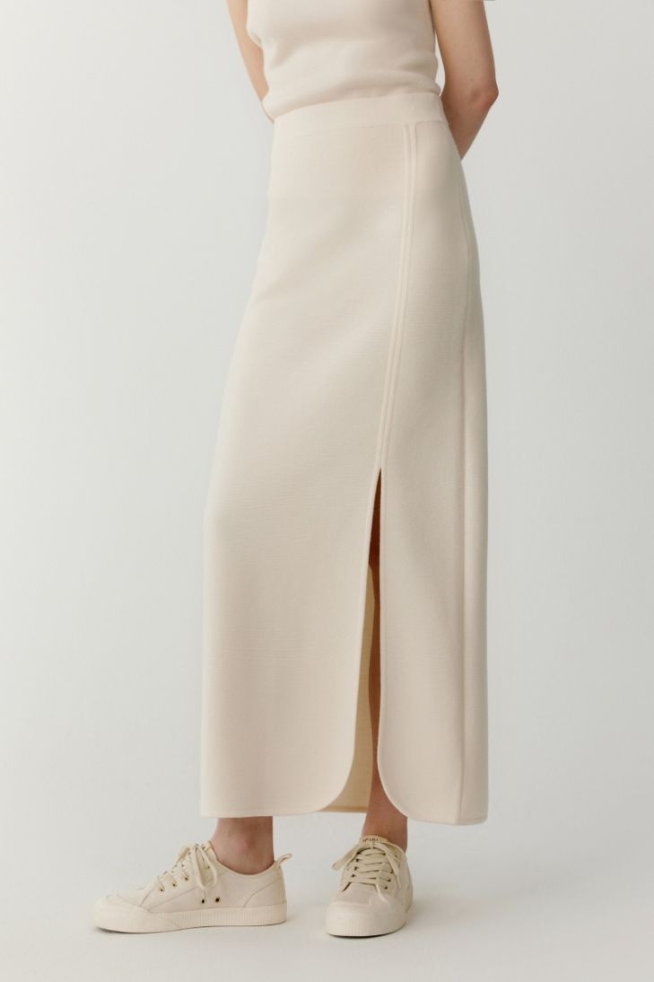 Long wool skirt with slit