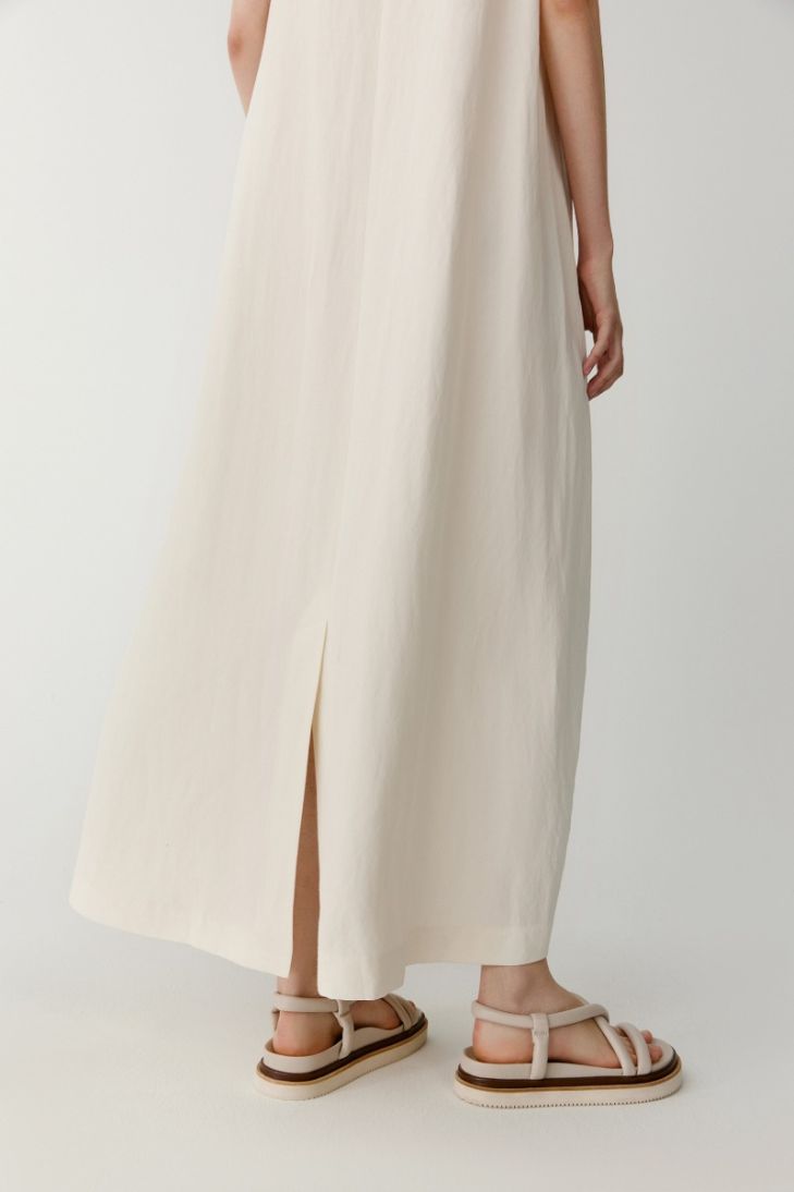 Sleeveless silk and linen dress