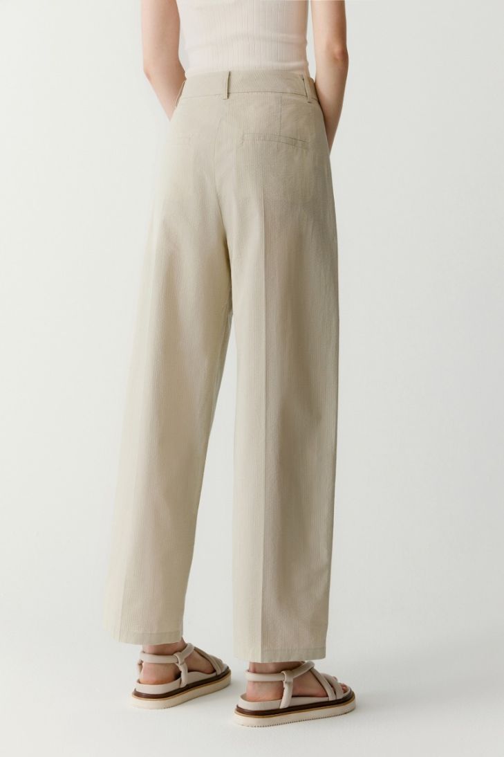 Pleated cotton seersucker trousers