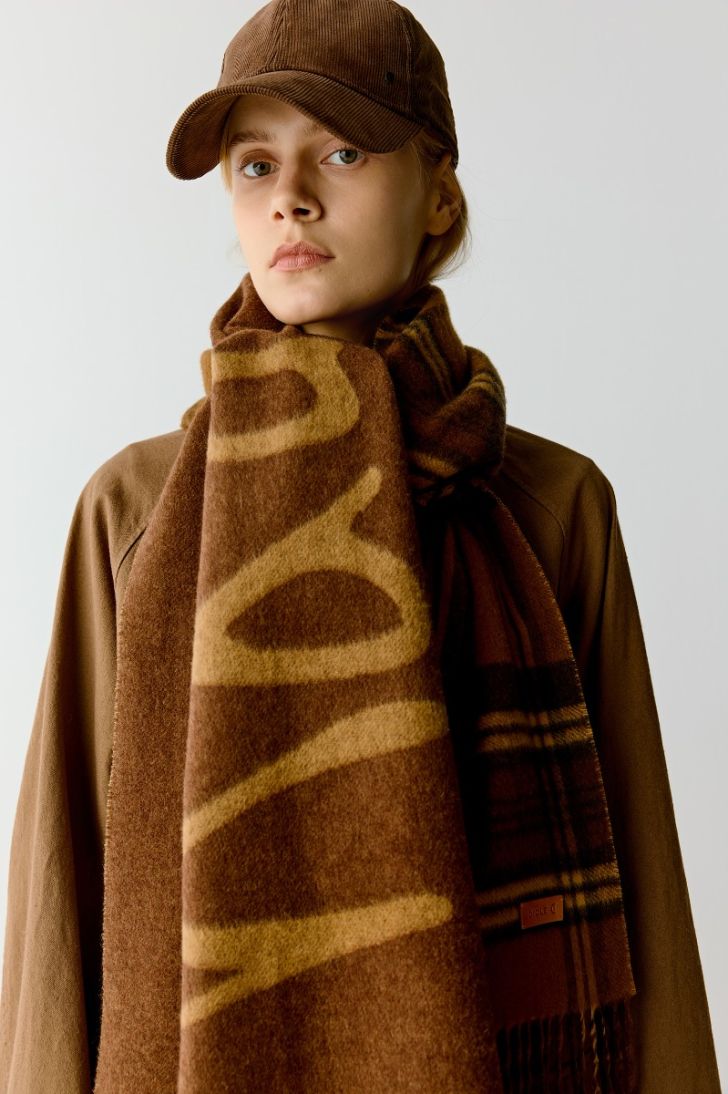 Wool and cashmere maxi scarf