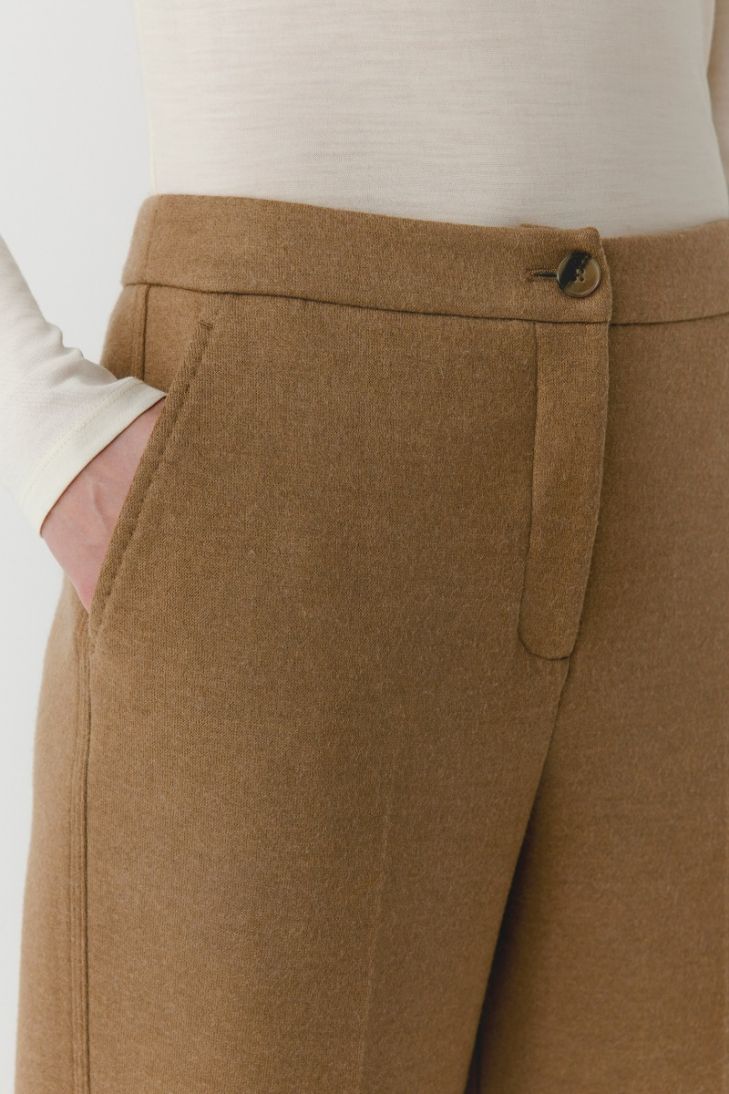Pantalon ajusté en jersey de laine peignée 