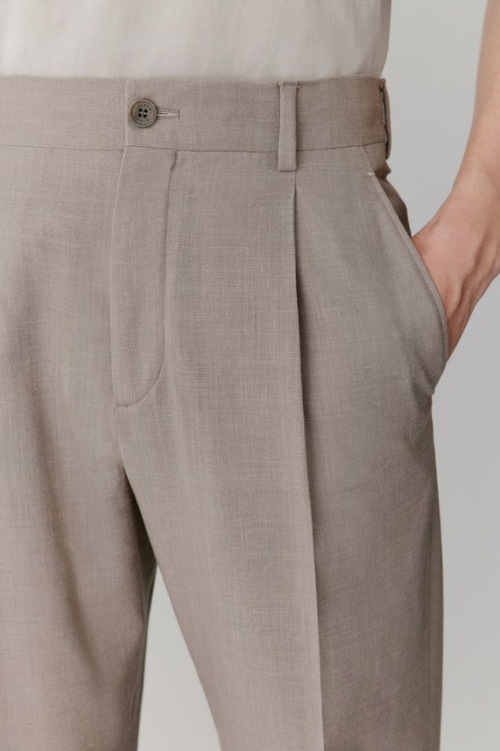 Tapered wool, silk and linen trousers
