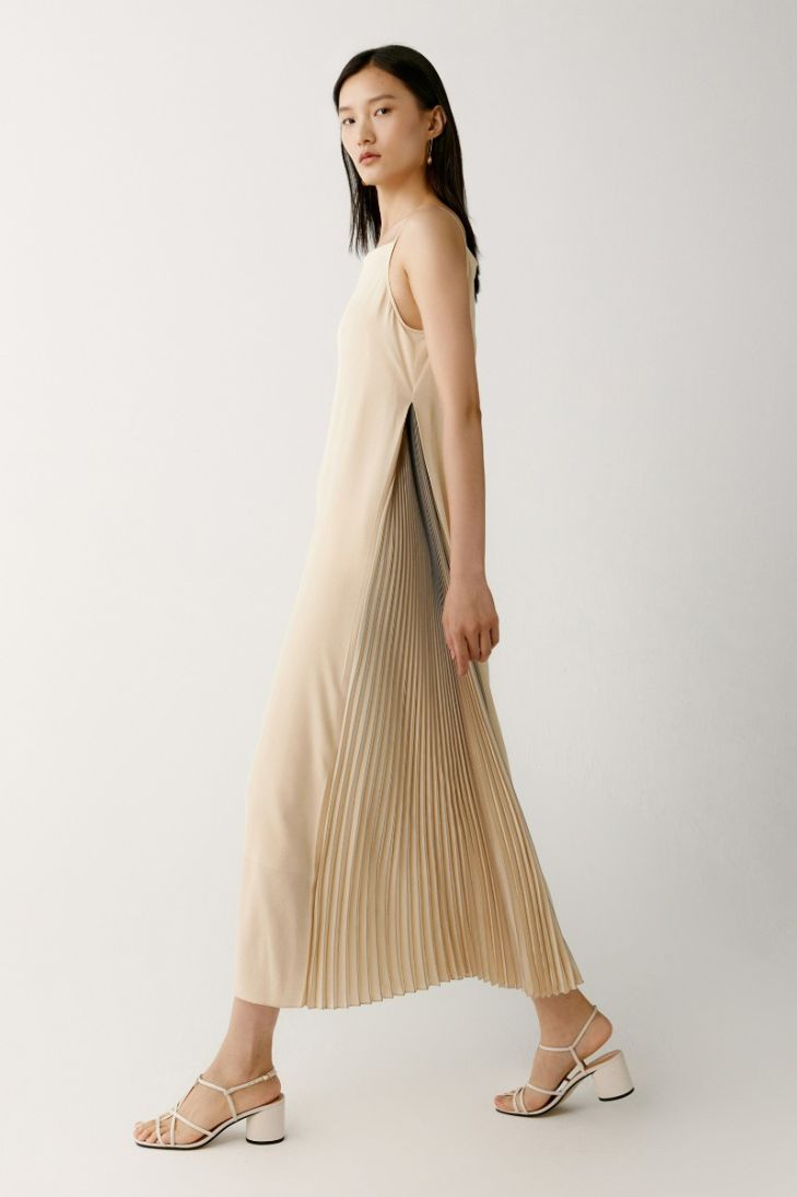 Silk dress with pleated details